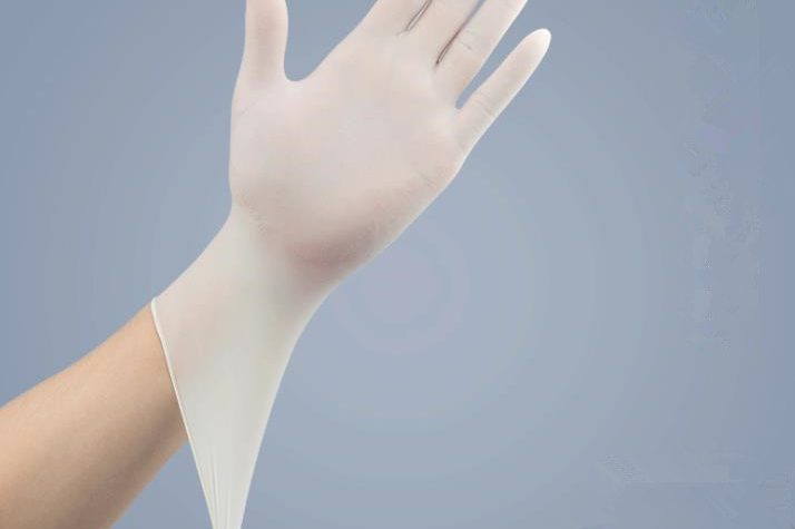 Light yellow disposable powderless gloves (1)
