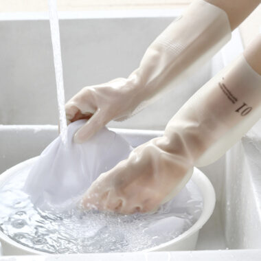 Durable bulk nitrile gloves