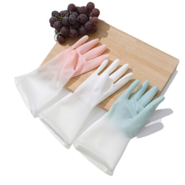 Durable waterproof latex gloves