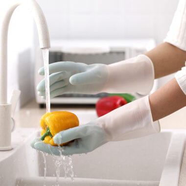 Durable waterproof latex gloves