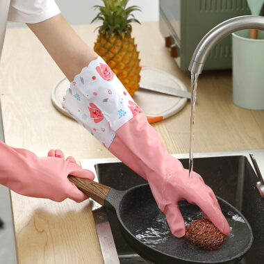 Fleece-lined latex gloves