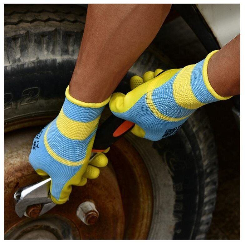 anti-skid industrial latex safety gloves