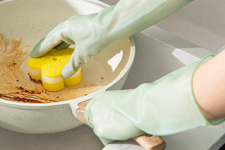 Long Green Latex Cleaning Gloves for Kitchen & Dishwashing Wholesale (1) Long green latex cleaning gloves