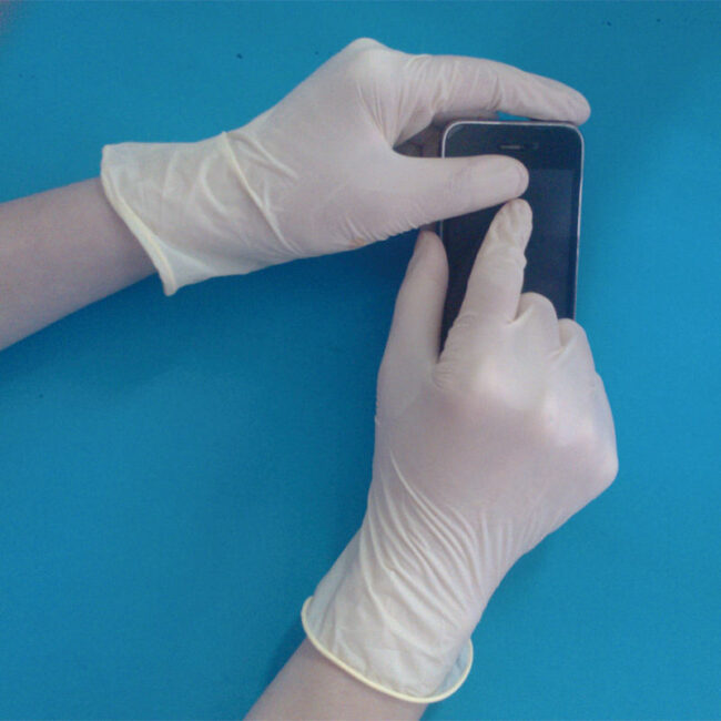 Sterile surgical latex gloves