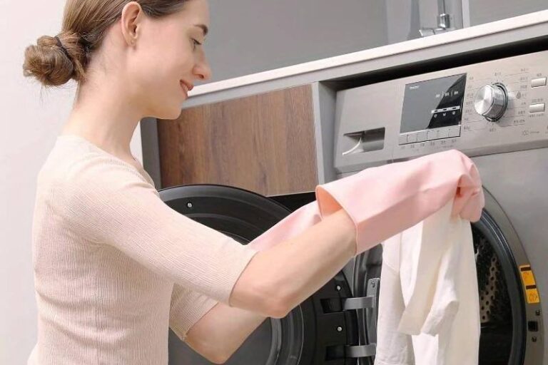 flexible non-slip long sleeve latex gloves